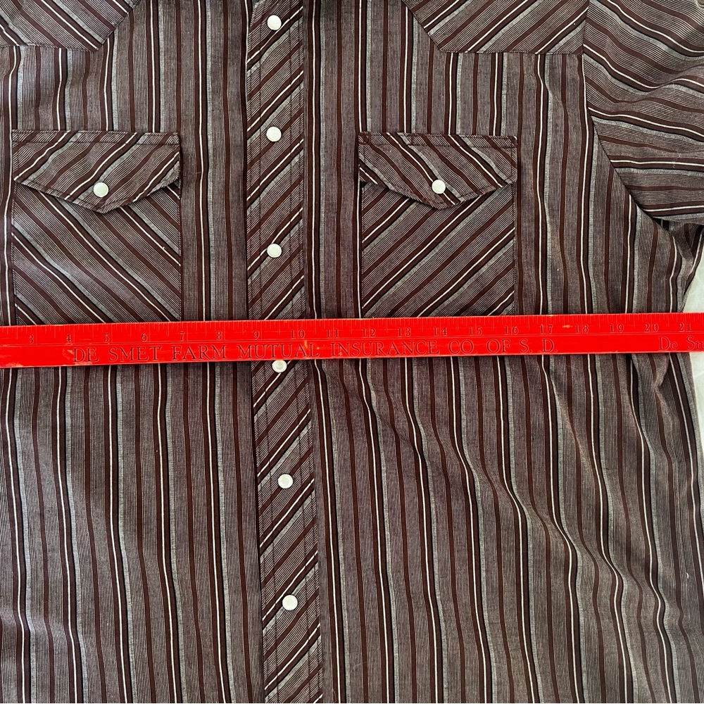 Wrangler button down - Picture 2 of 4